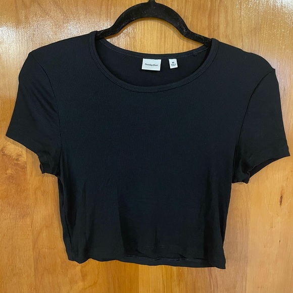 Aritzia Sunday Best Bliss Cropped T-Shirt - Picture 2 of 4